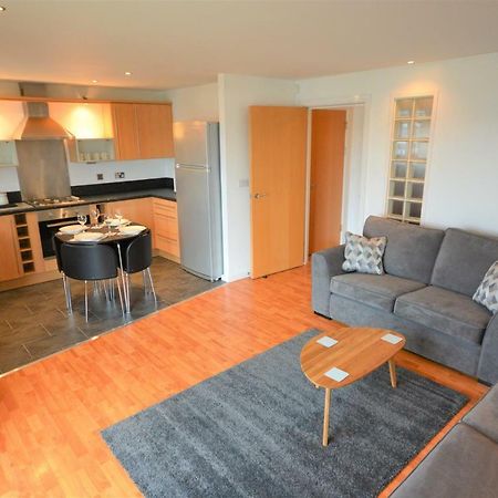 Coastal Apartments - Wales سوانسي المظهر الخارجي الصورة