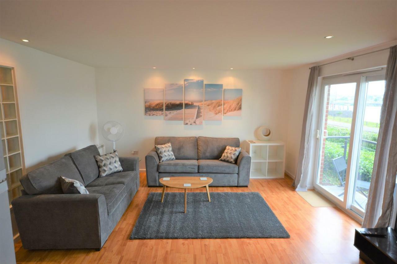 Coastal Apartments - Wales سوانسي المظهر الخارجي الصورة