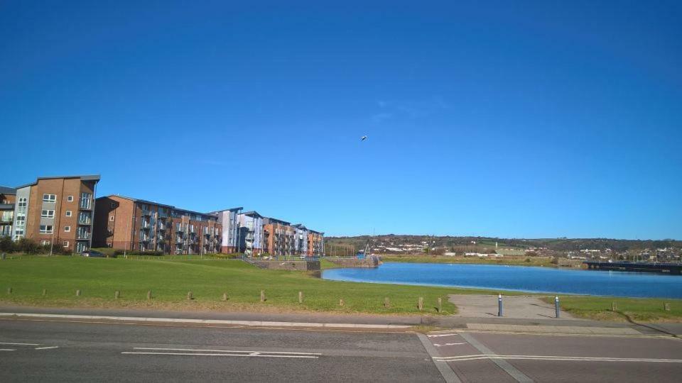 Coastal Apartments - Wales سوانسي المظهر الخارجي الصورة